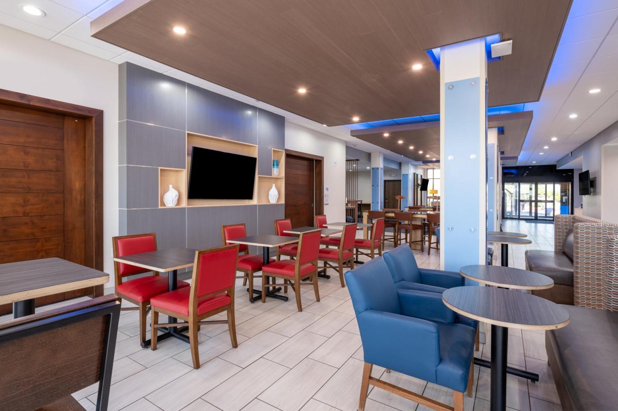 Holiday Inn Express & Suites - Gilbert - Mesa Gateway Airport Extérieur photo