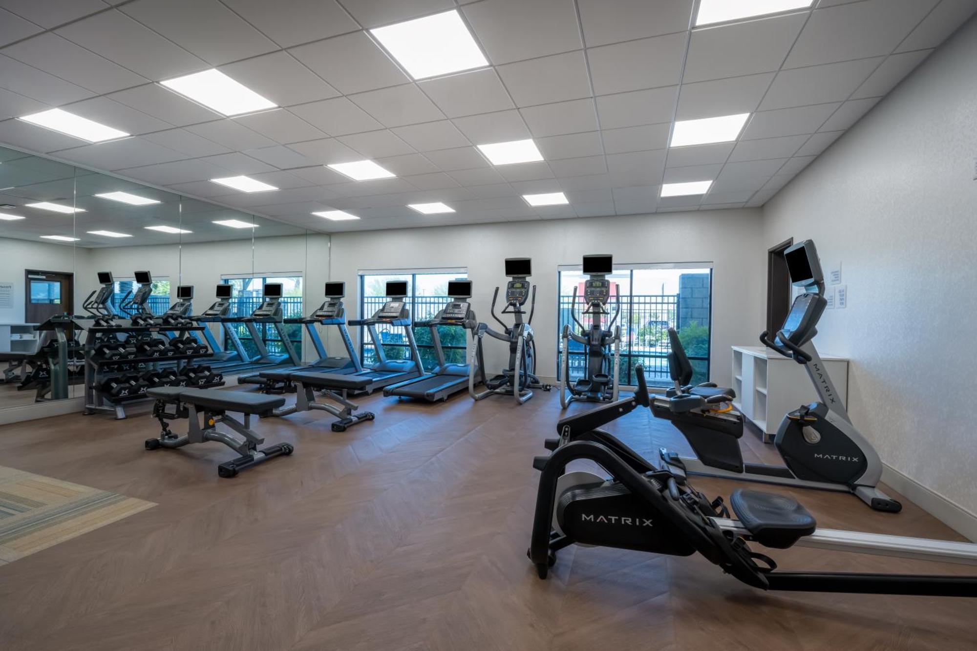 Holiday Inn Express & Suites - Gilbert - Mesa Gateway Airport Extérieur photo